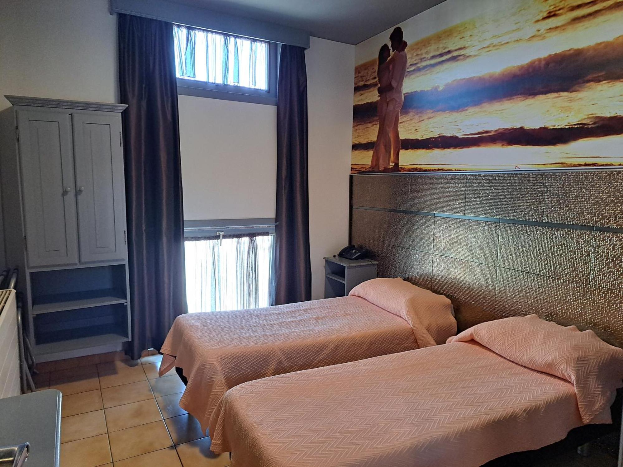 מלון לה לובייר Le New Matinal מראה חיצוני תמונה
